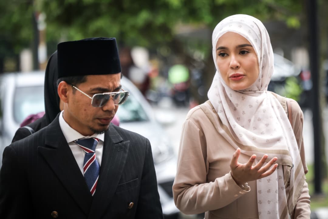 Peguam Uqasha tarik diri, prosiding cerai ditangguh 19 November