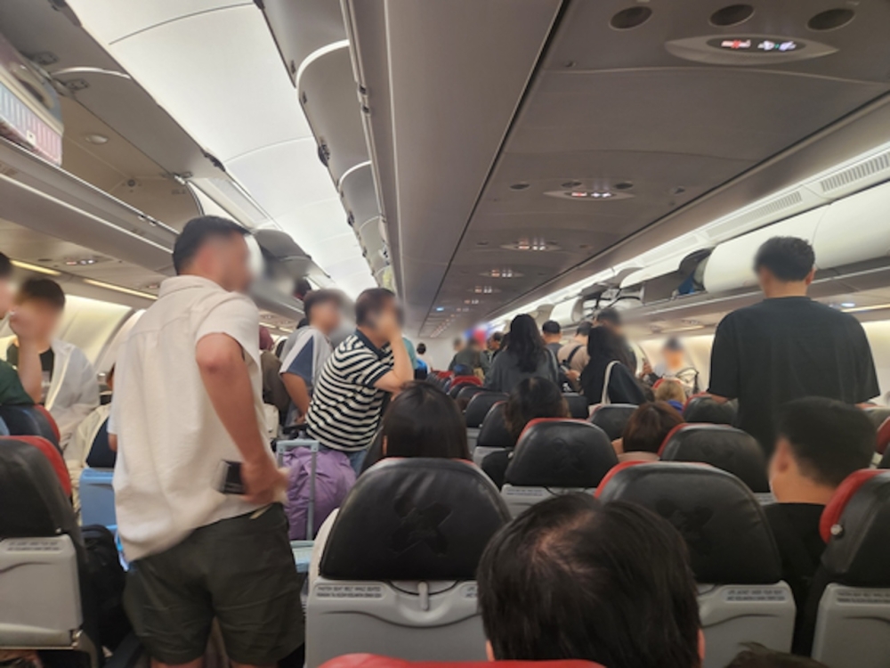 'Kru kabin pun tak sedar sehingga penumpang beritahu' - AirAsia dikritik tersalah landing di Gimpo, sepatutnya di Incheon